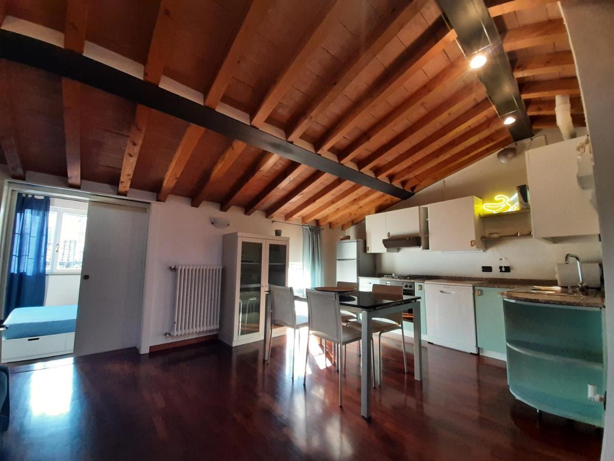Sui Tetti Di Apartment *