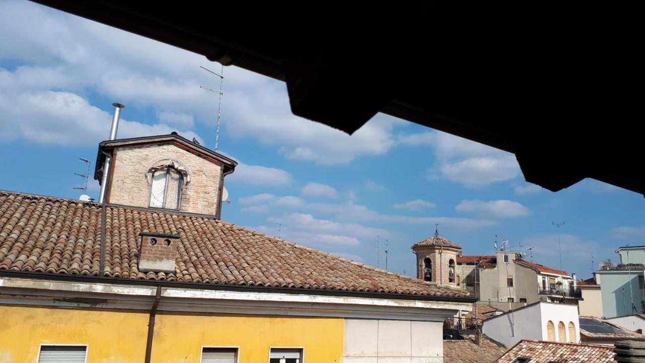 Sui Tetti Di *